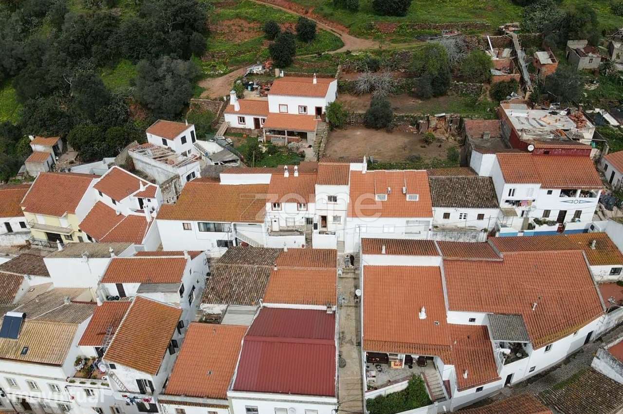 Moradia V2 geminada c/ lugradouro em Rua de Cima, Messines - Grande imagem: 5/53