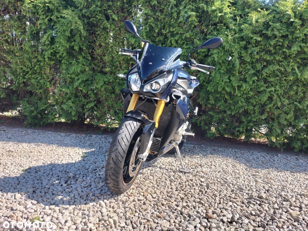 BMW S - 5