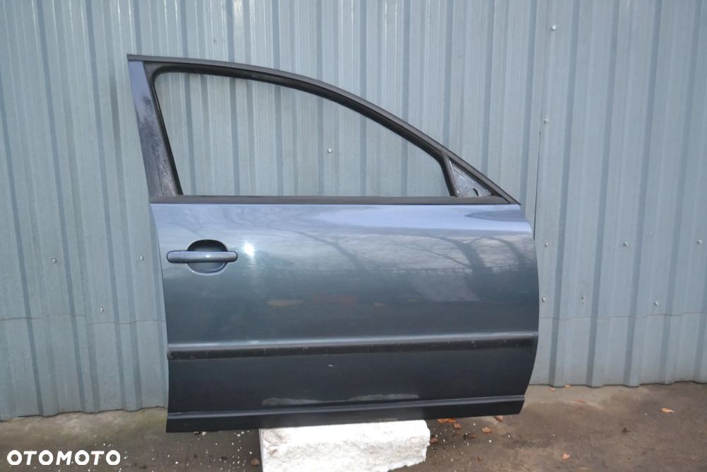 VW PASSAT B5 KOMBI SEDAN 96-05 DRZWI PRZÓD PRZEDNIE PRAWE GOŁE LC7V POMORSKIE - 1