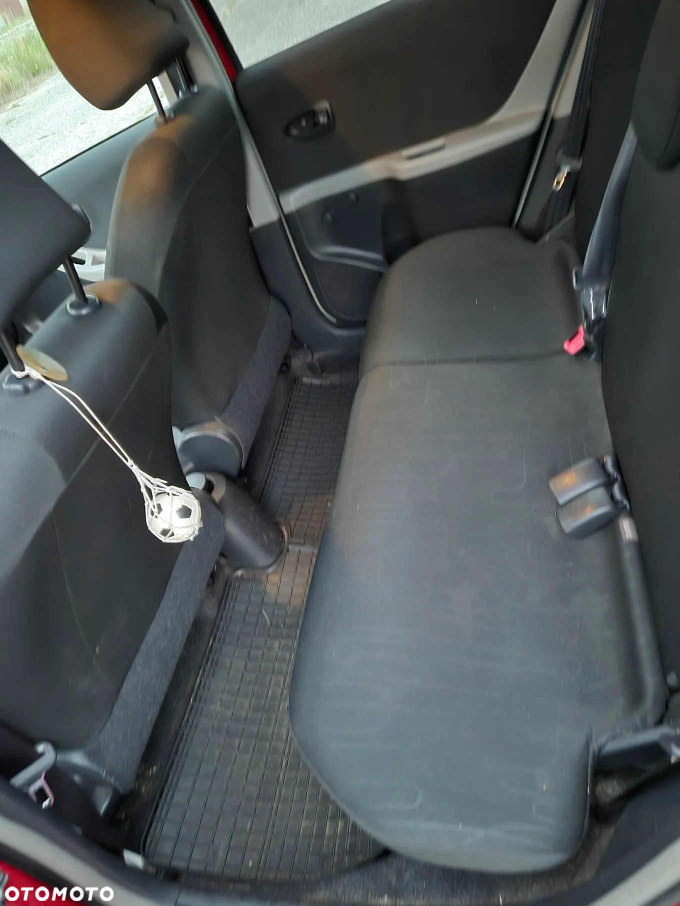 Toyota Yaris 1.0 Terra - 12