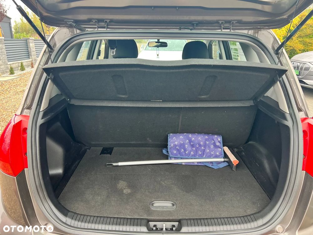 Kia Venga - 6