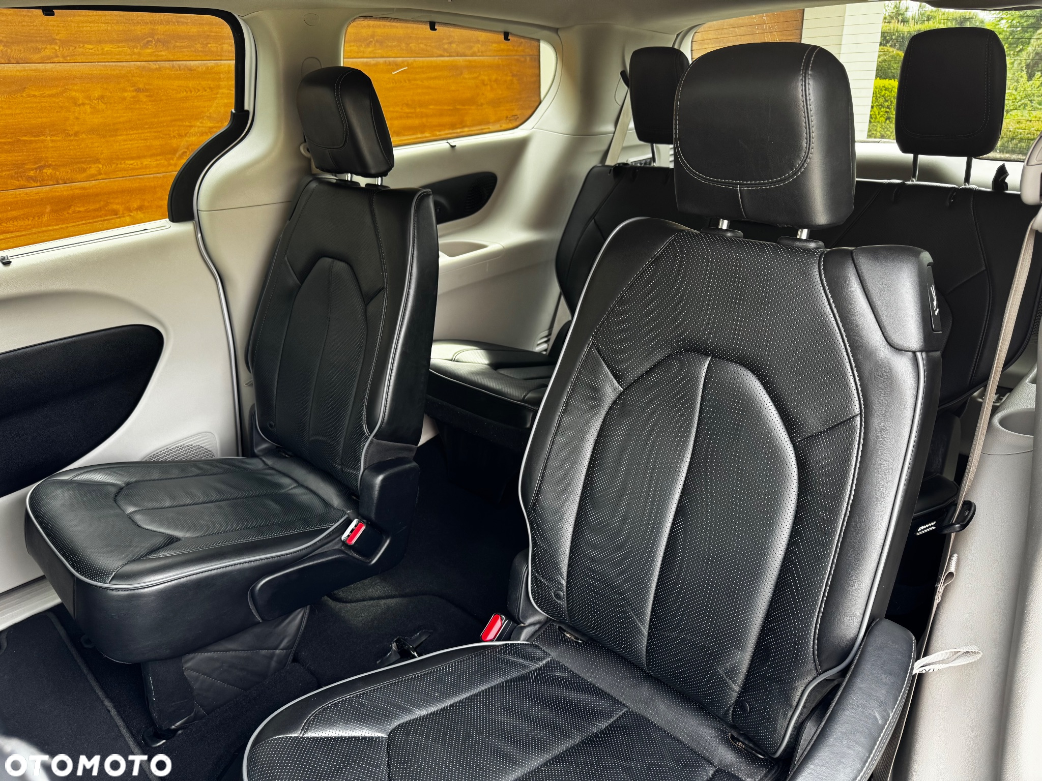 Chrysler Pacifica - 18