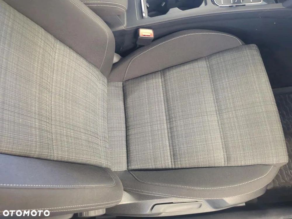 Volkswagen Passat 1.5 TSI EVO Business - 16