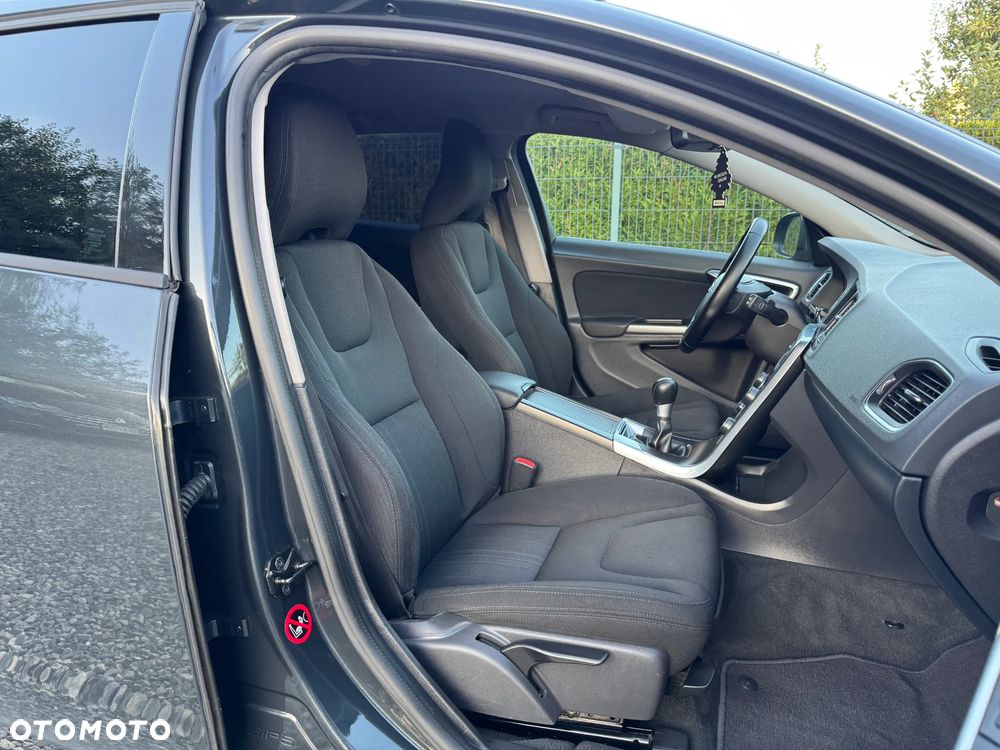 Volvo V60 D3 Business Edition - 20