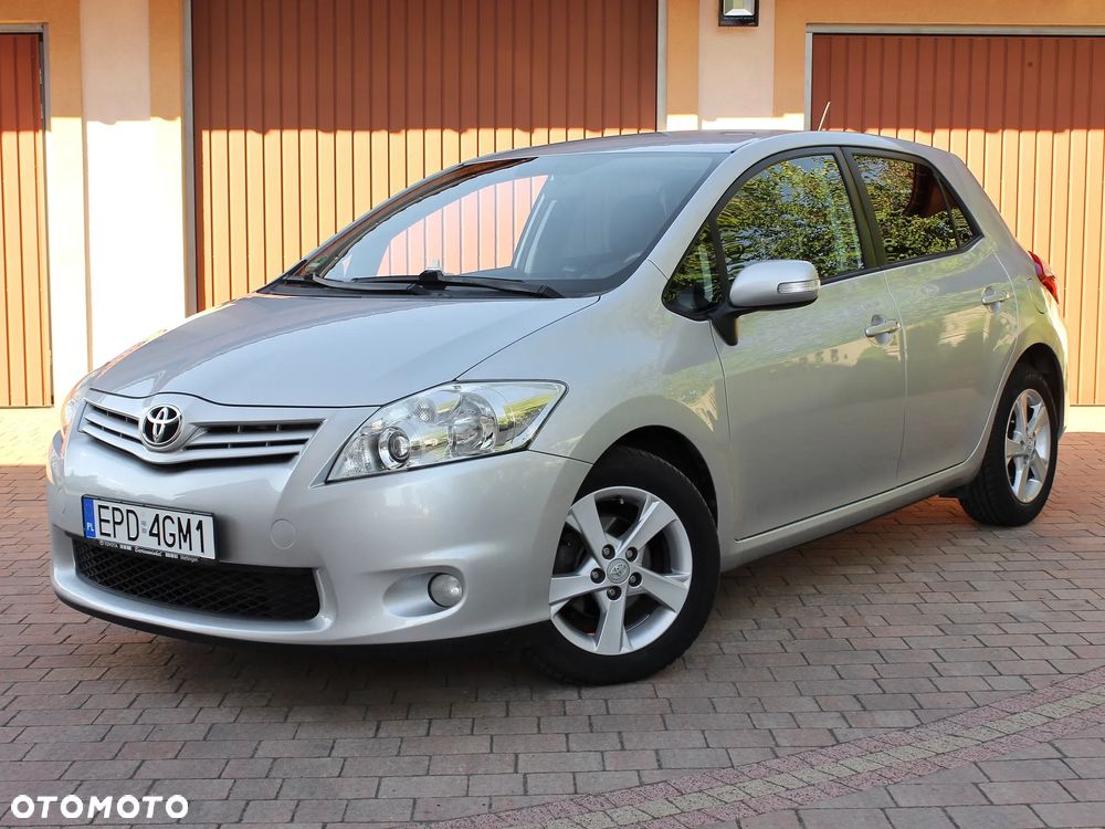 Toyota Auris 1.6 Life+ - 10
