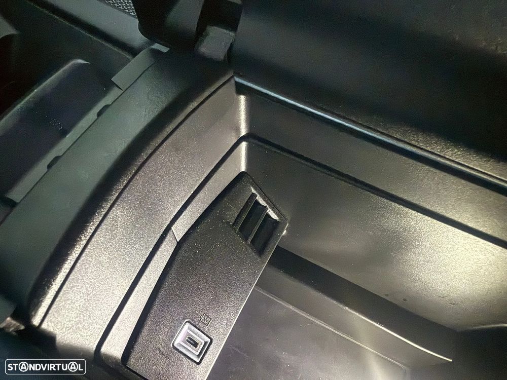 Peugeot 308 1.2 PureTech Allure Pack - 33