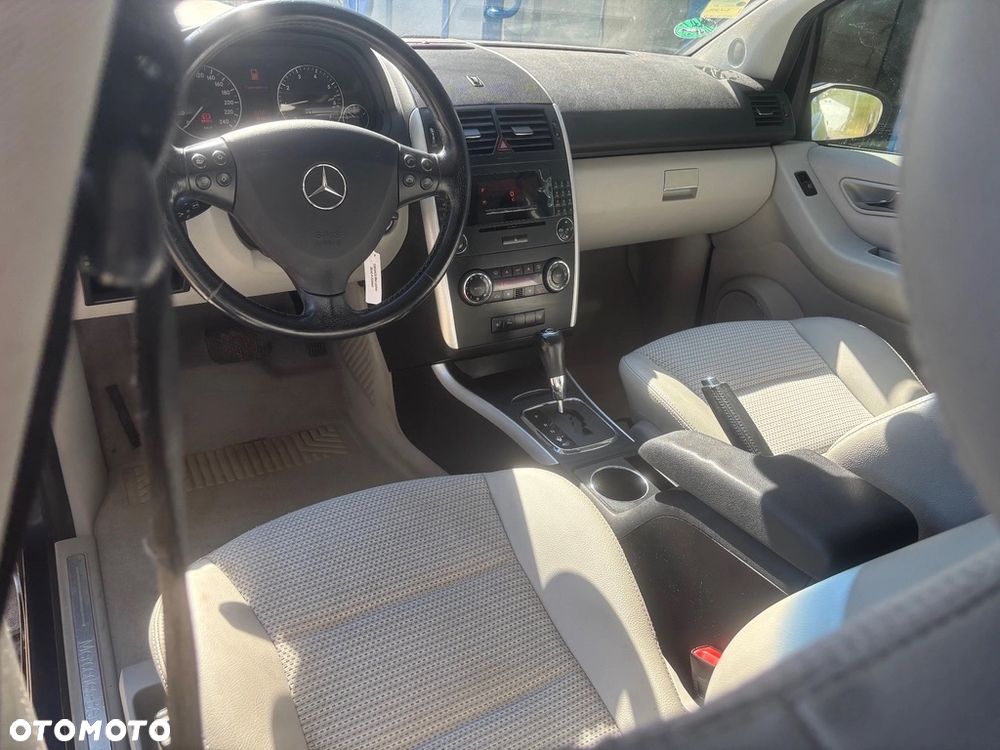 Mercedes-Benz Klasa A 170 Autotronic Avantgarde Grand Edition - 23