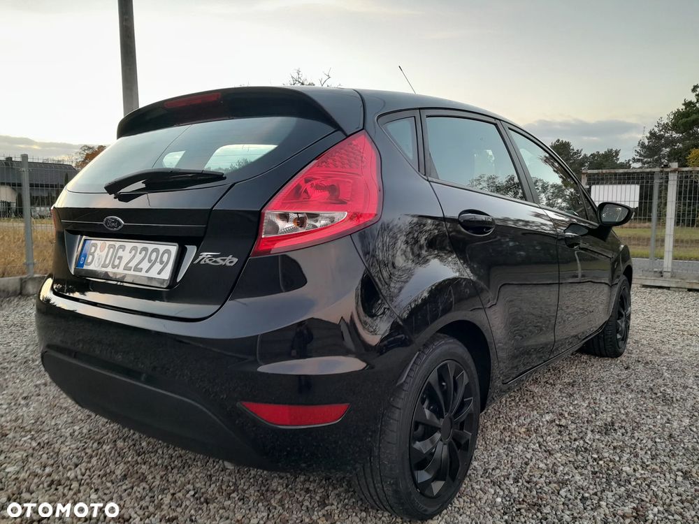 Ford Fiesta 2010 photo 3