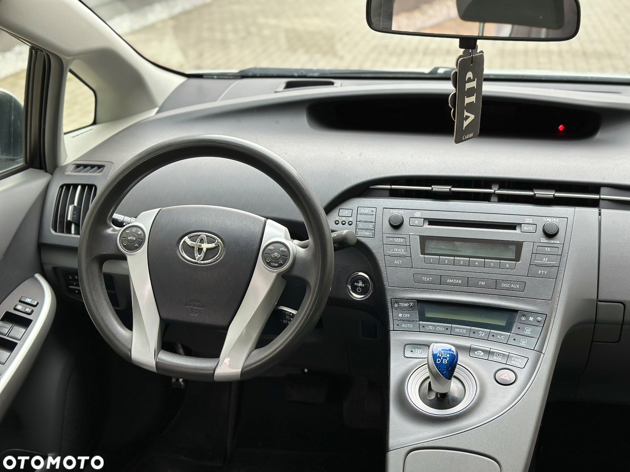 Toyota Prius 1.8 HSD Luna - 17