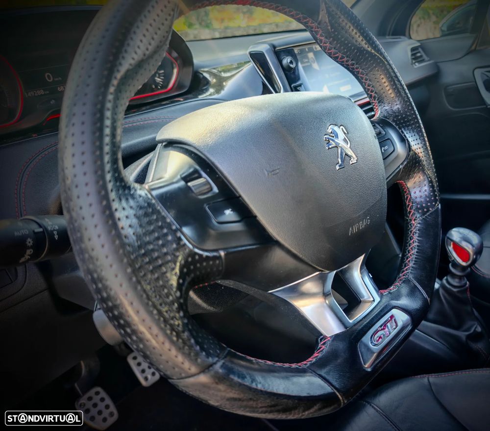 Peugeot 208 1.6 THP GTi - 12