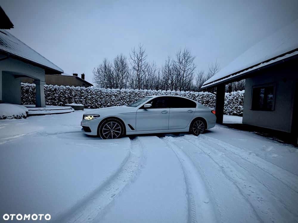 BMW Seria 5 520d xDrive Sport Line sport - 25