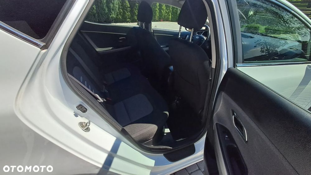 Kia Ceed - 8