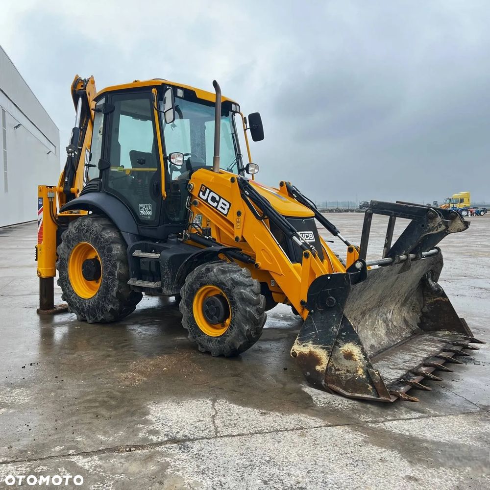 JCB 3CX 4×4 - 7