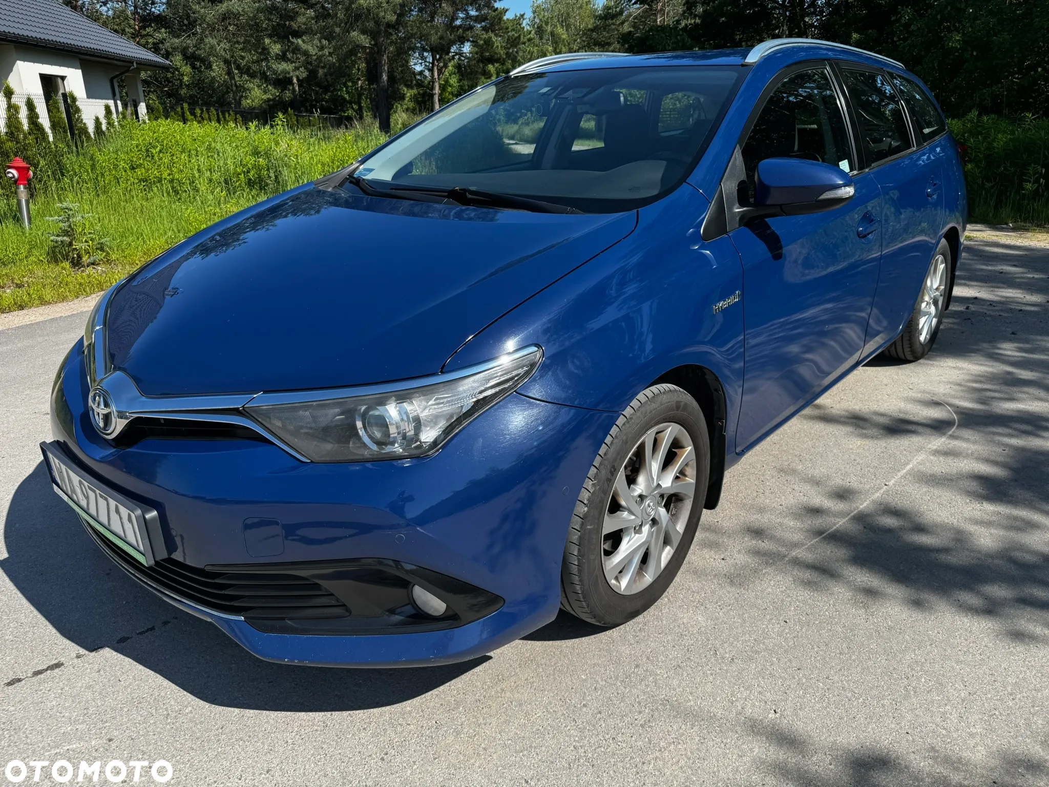 Toyota Auris Hybrid 135 Premium - 2