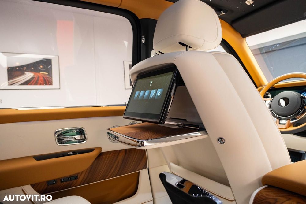 Rolls-Royce Cullinan - 15