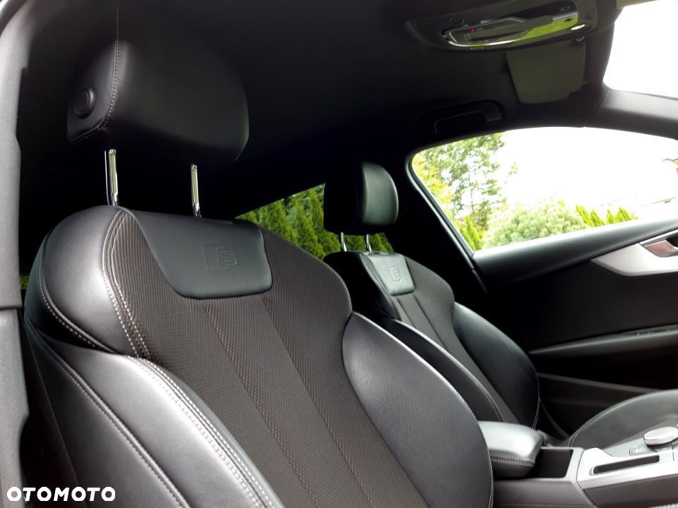 Audi A4 Avant 2.0 TDI Design - 10