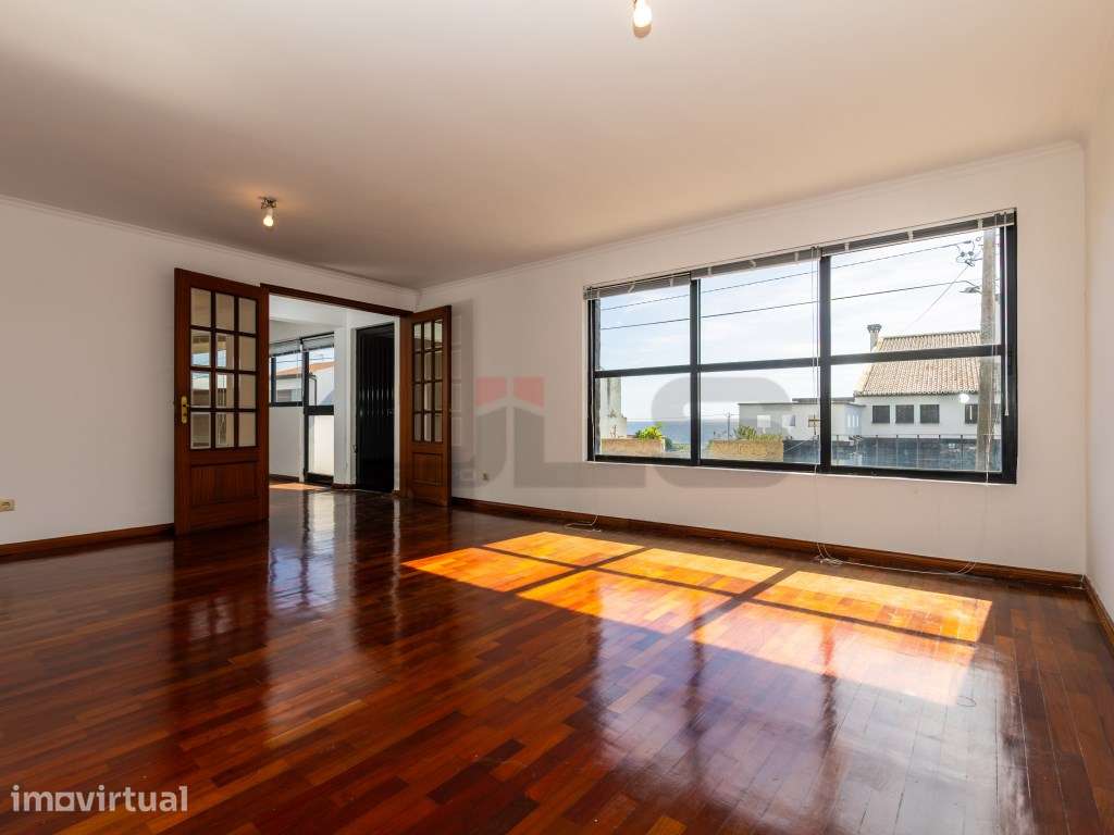 Moradia T4+1 com Dupla Cozinha e Vista Mar - Potencial de Investime... - Grande imagem: 2/43