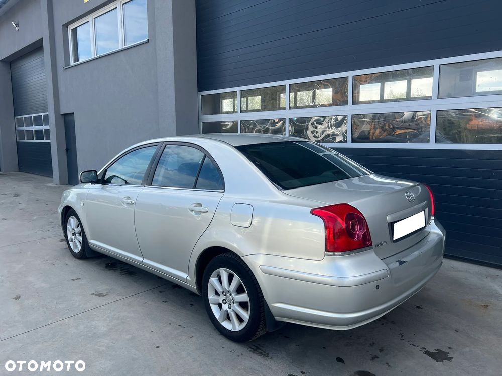 Toyota Avensis - 3
