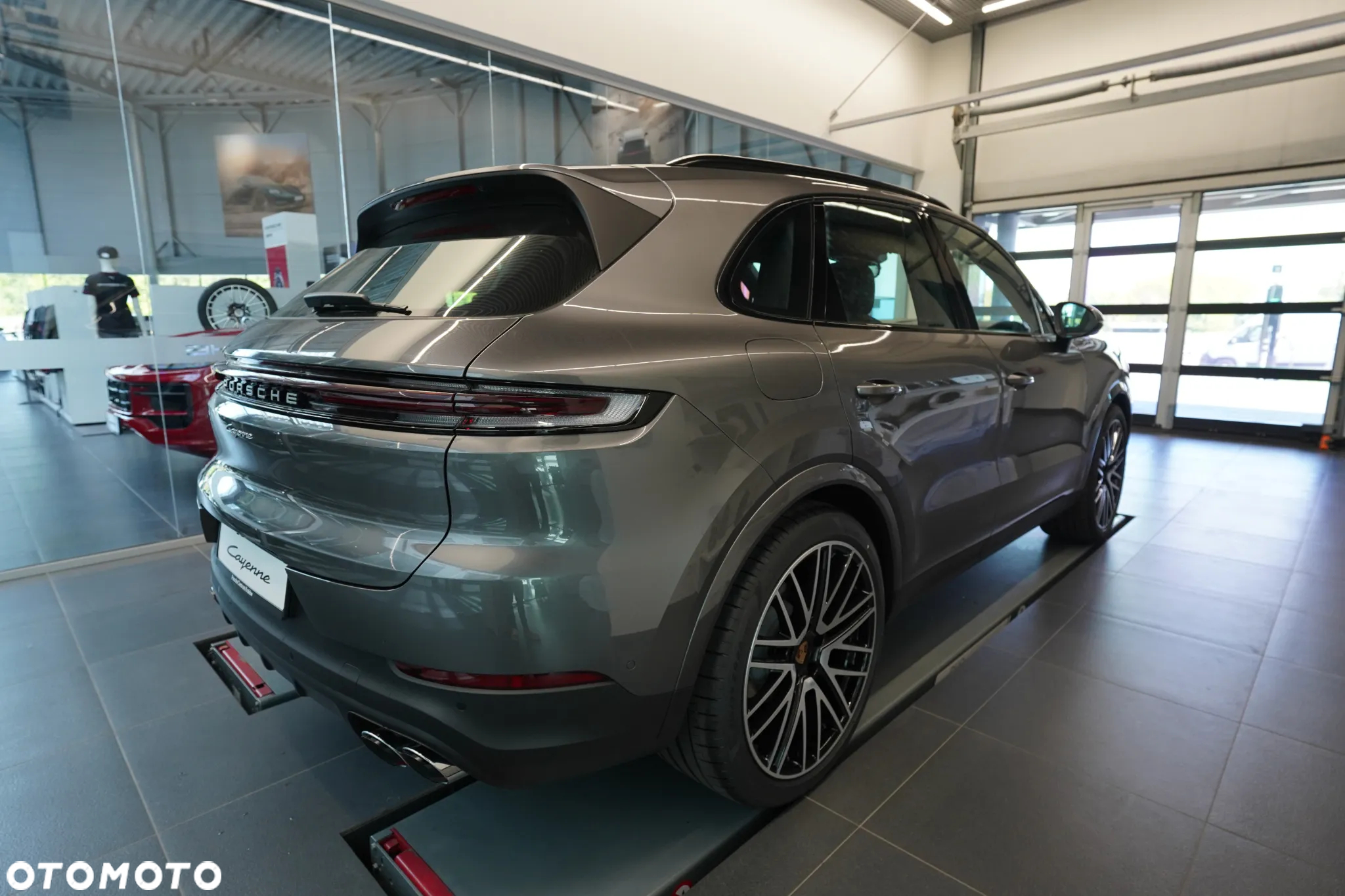Porsche Cayenne Standard - 3