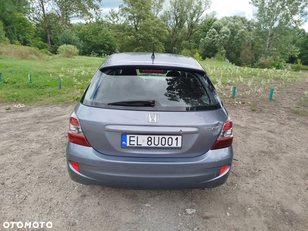 Honda Civic 1.6i ES - 3