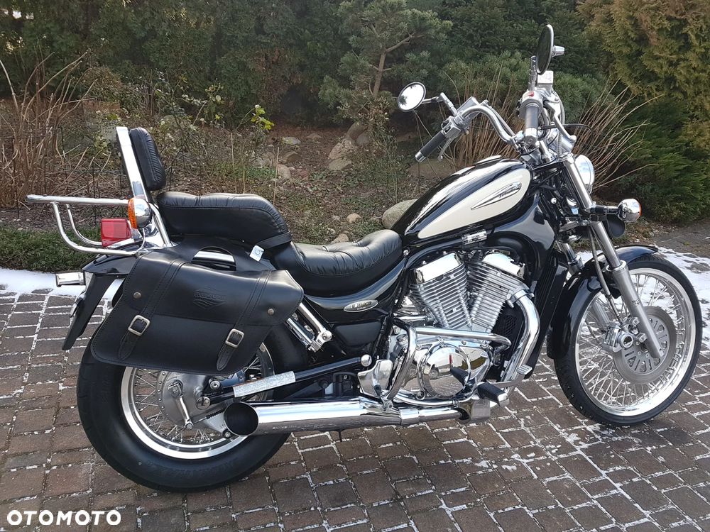 Suzuki Intruder - 5