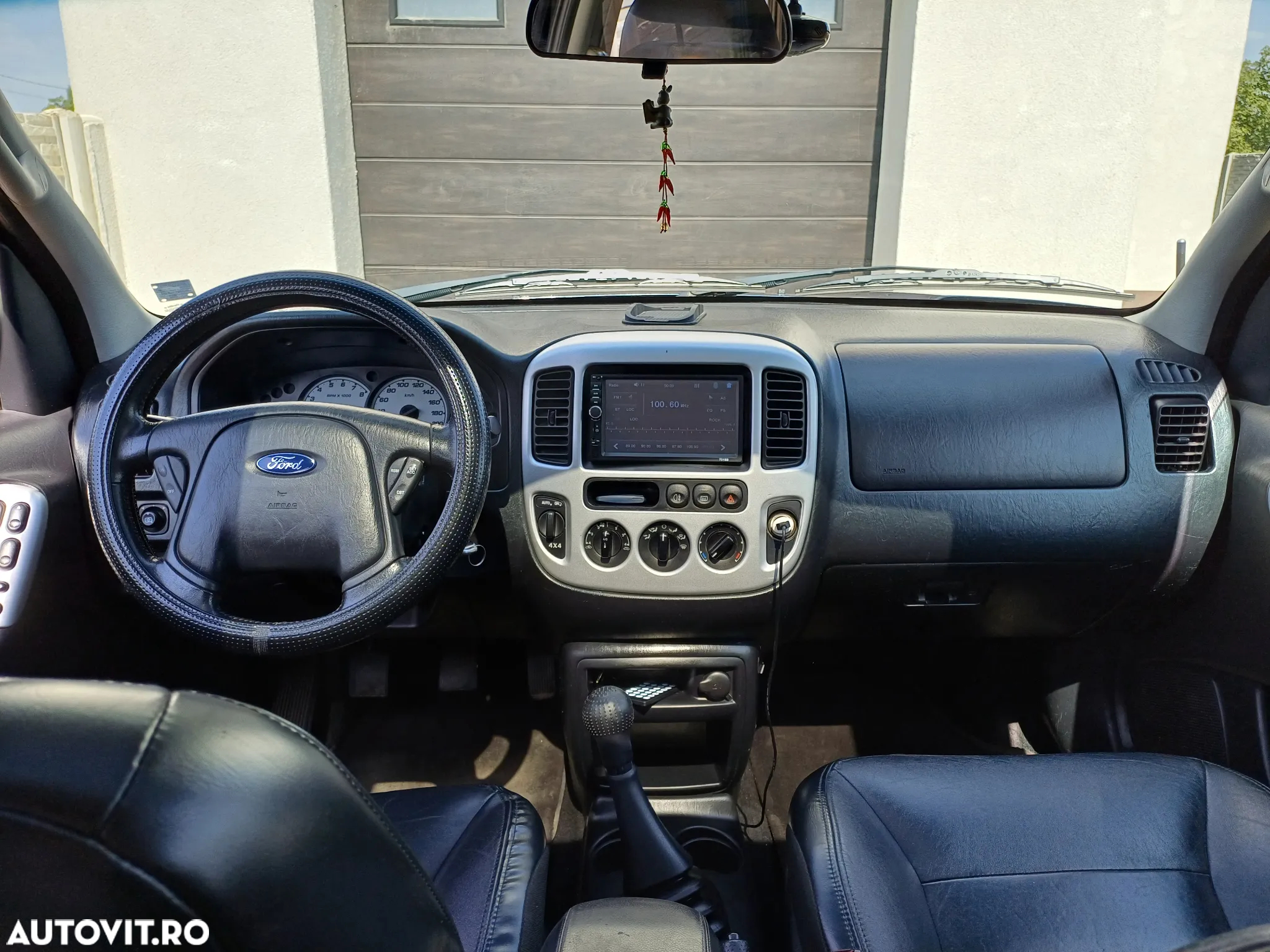 Ford Maverick - 11