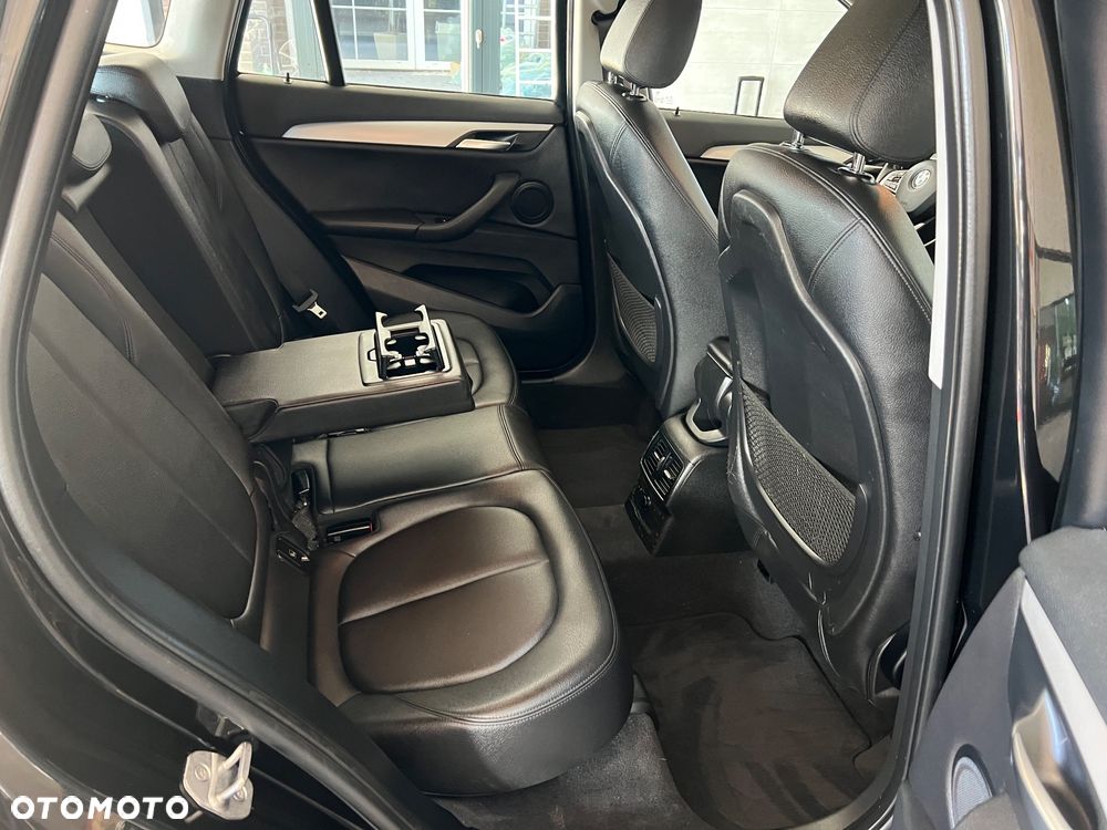BMW X1 sDrive18i Business Edition - 23