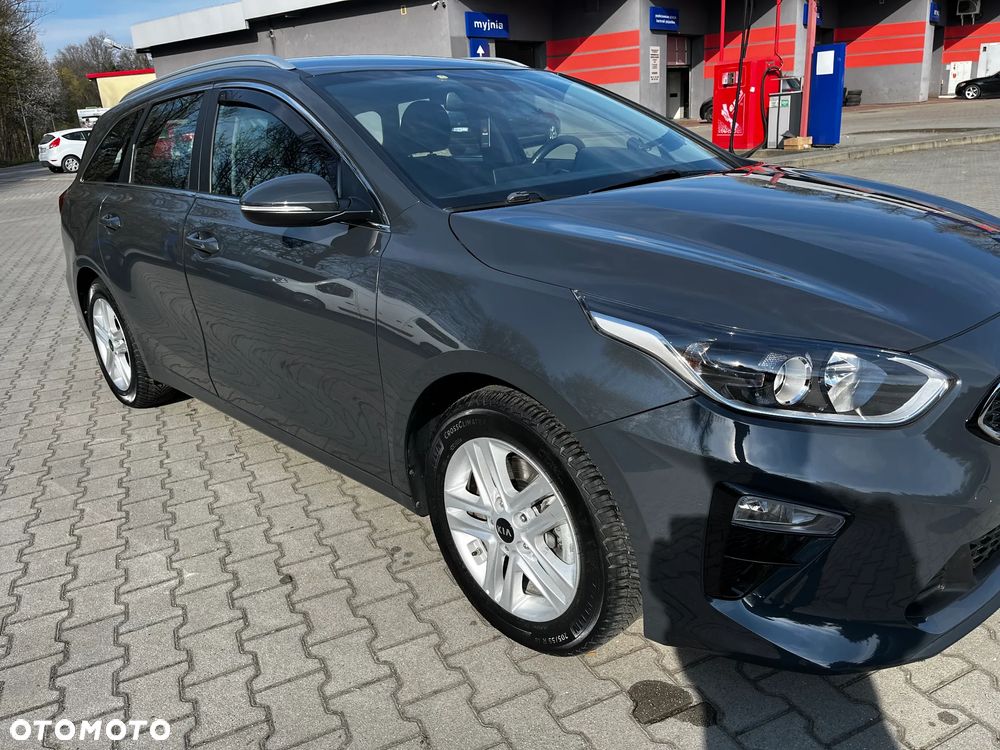Kia Ceed - 1