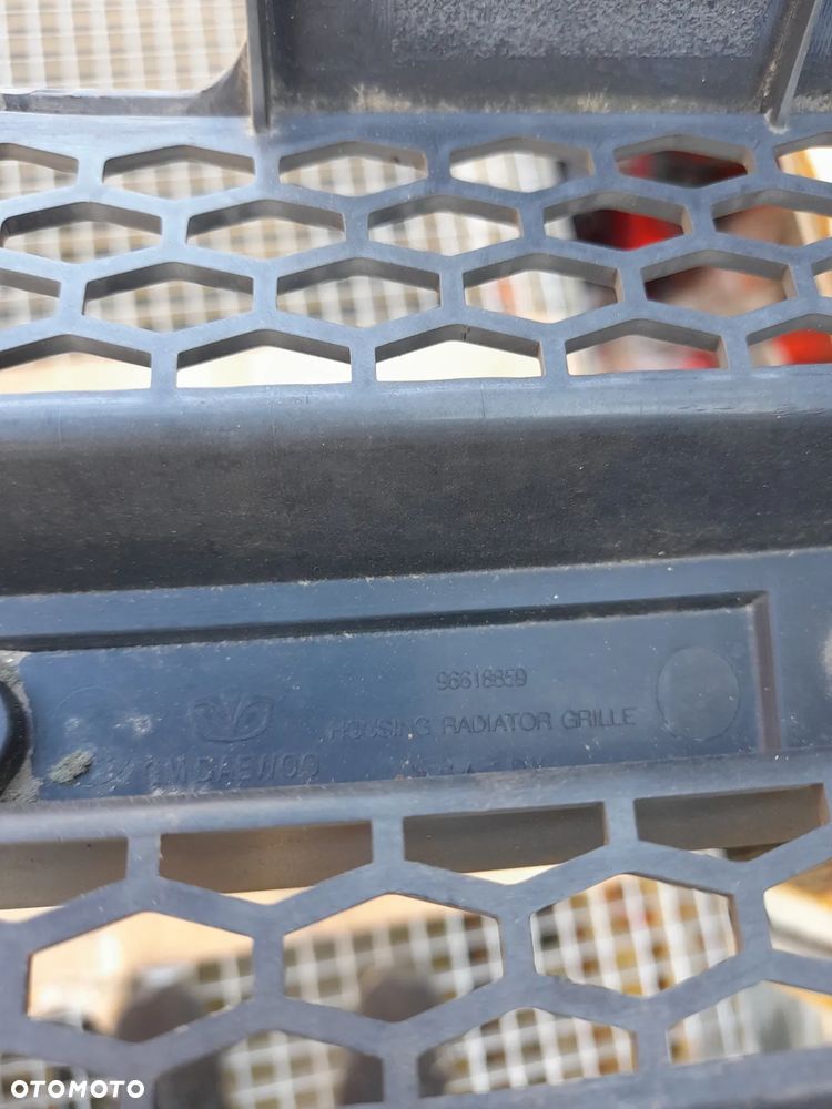 ATRAPA GRILL Chevrolet Aveo 02-11 96618859 - 3