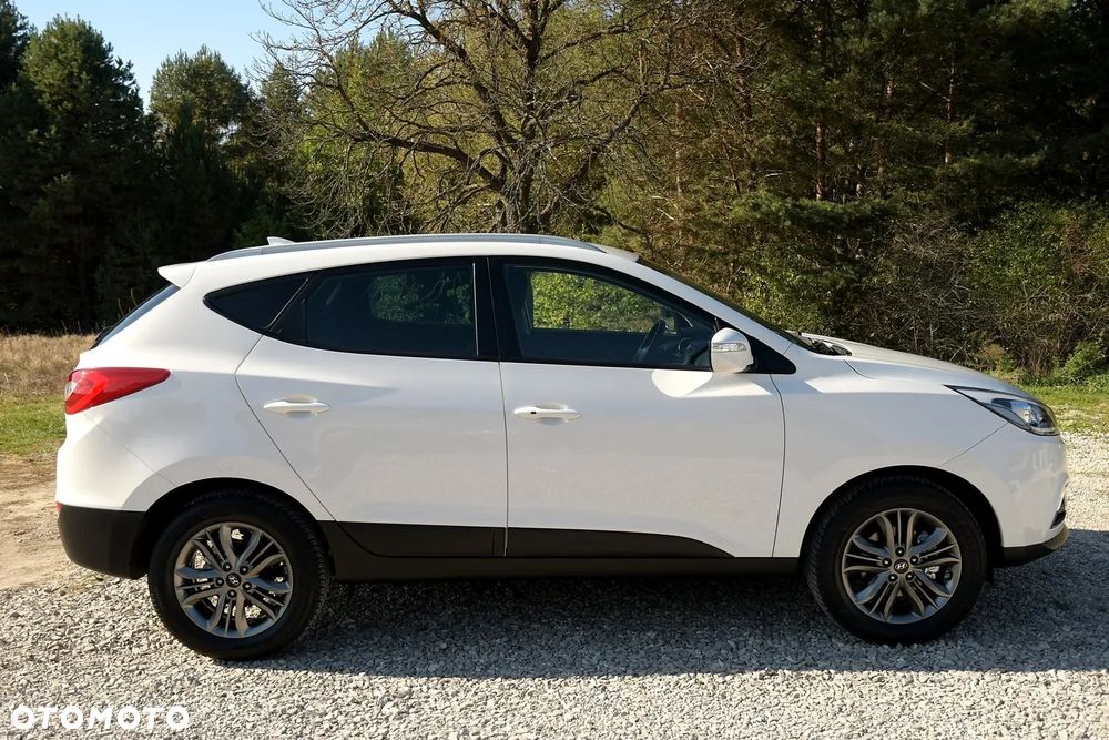 Hyundai ix35 1.6 2WD Fifa World Cup Edition - 4