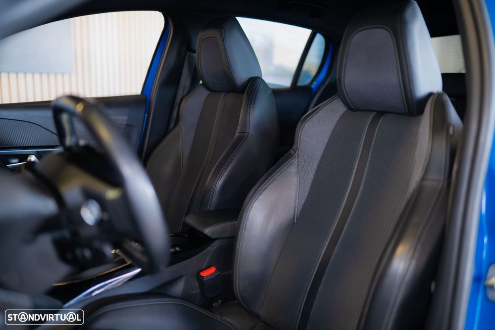 Peugeot 208 1.2 PureTech GT Line - 18