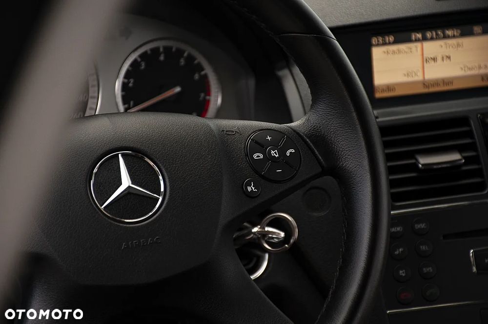 Mercedes-Benz Klasa C 180 Kompressor Automatik Avantgarde - 36