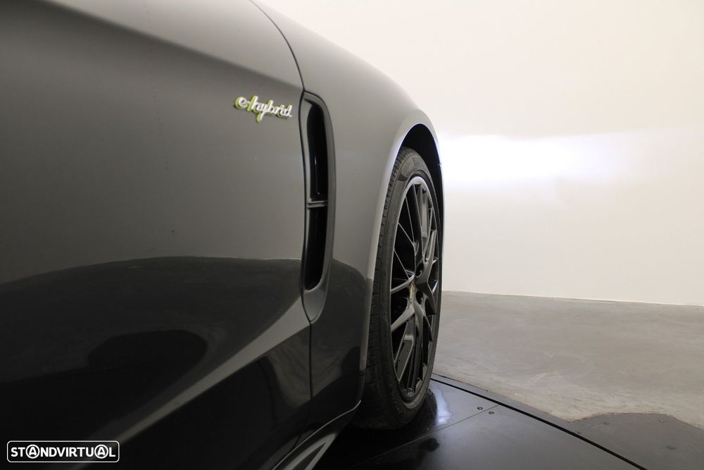 Porsche Panamera - 24