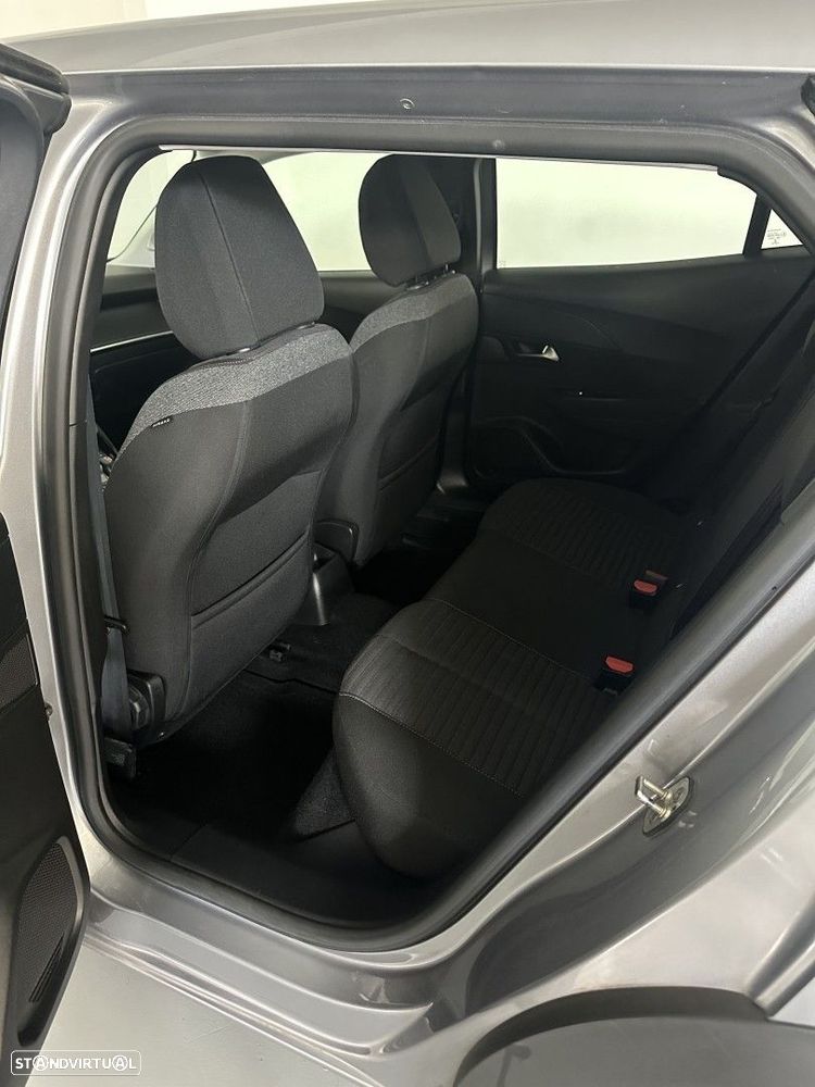 Peugeot 2008 1.2 PureTech Active Pack EAT8 - 12
