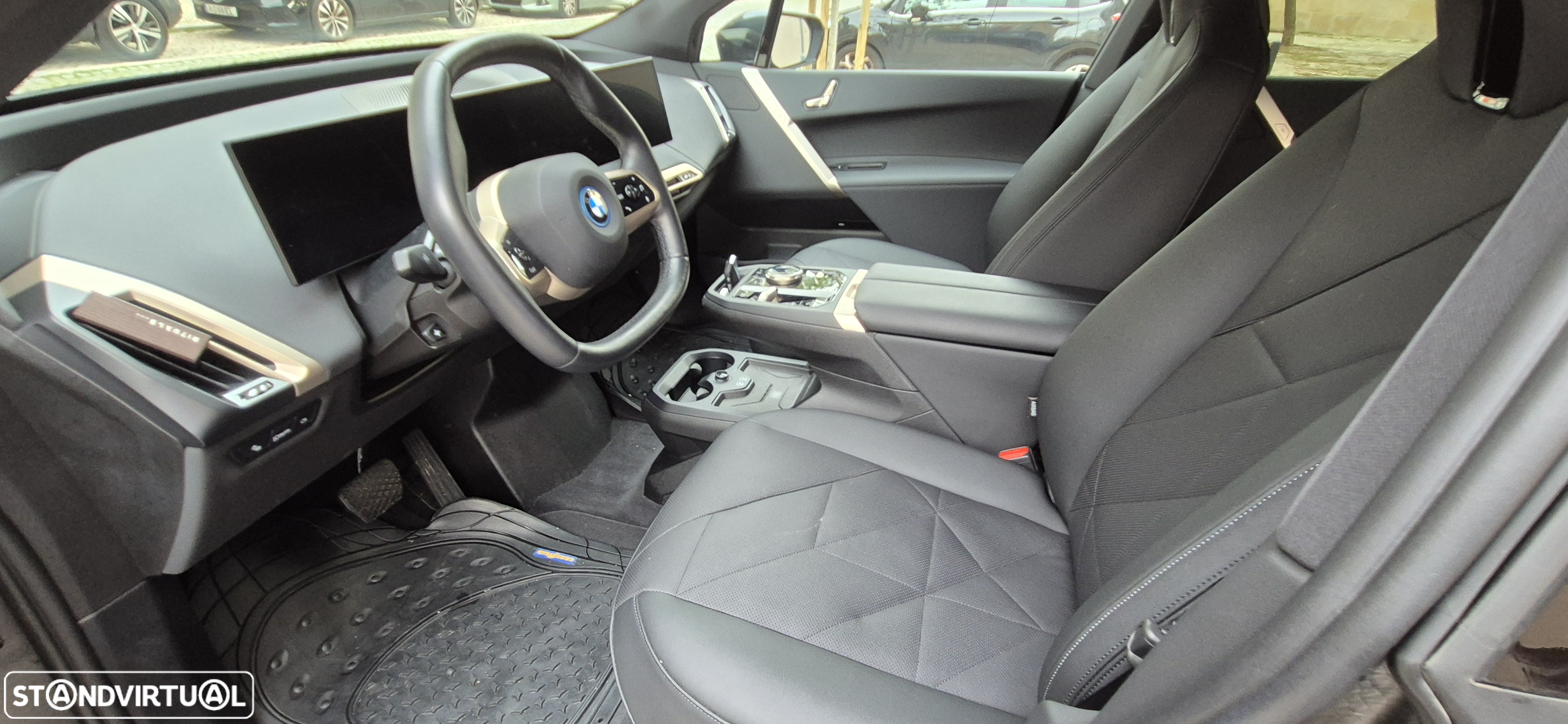 BMW iX xDrive 40 Pack Desportivo - 11