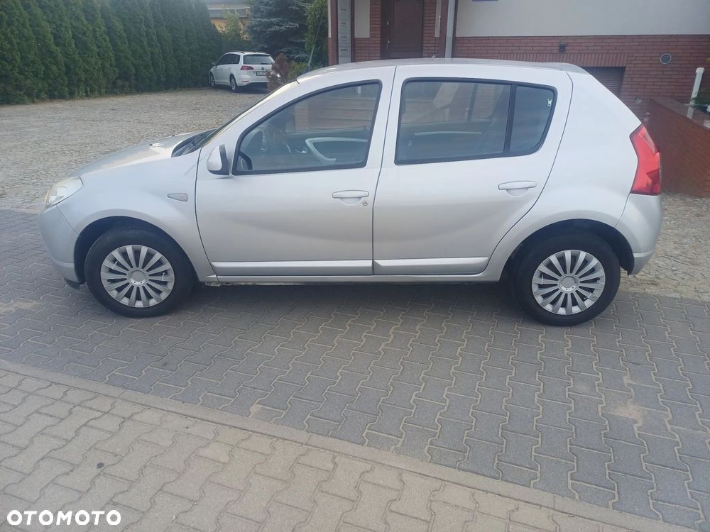 Dacia Sandero - 6