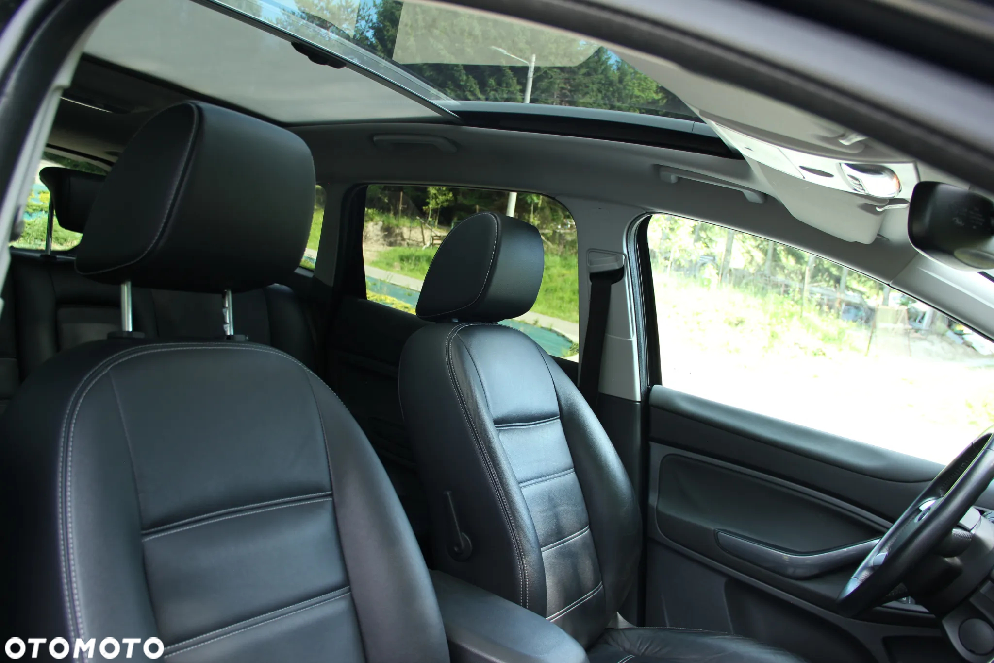 Ford Kuga 2.0 TDCi FWD Titanium - 37