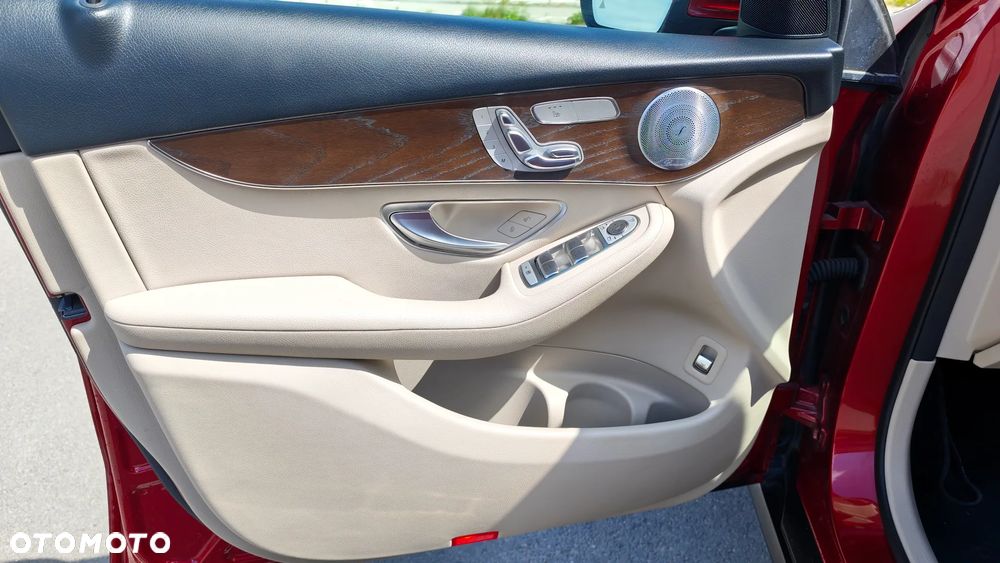Mercedes-Benz GLC 300 4-Matic - 11