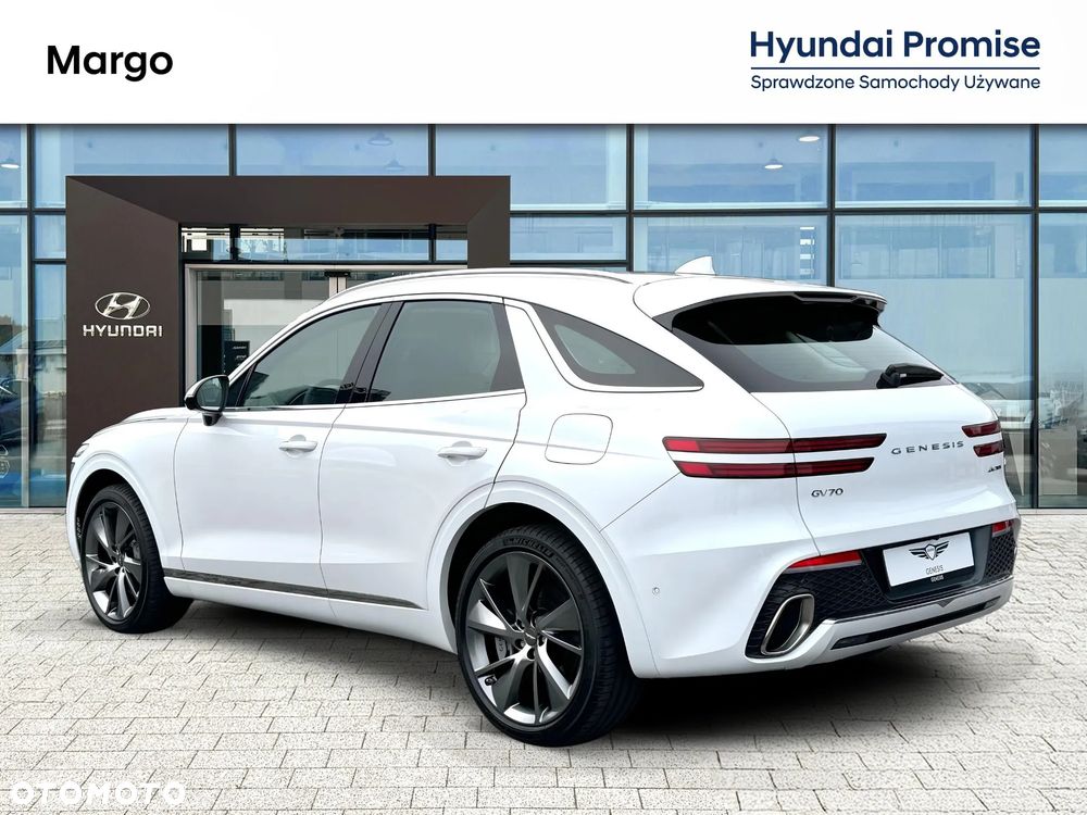 Genesis GV70 2.5T AWD AT8 Luxury Line - 3