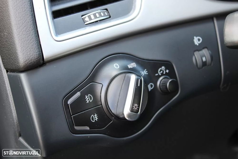 Audi A4 2.0 TDI Advance - 18