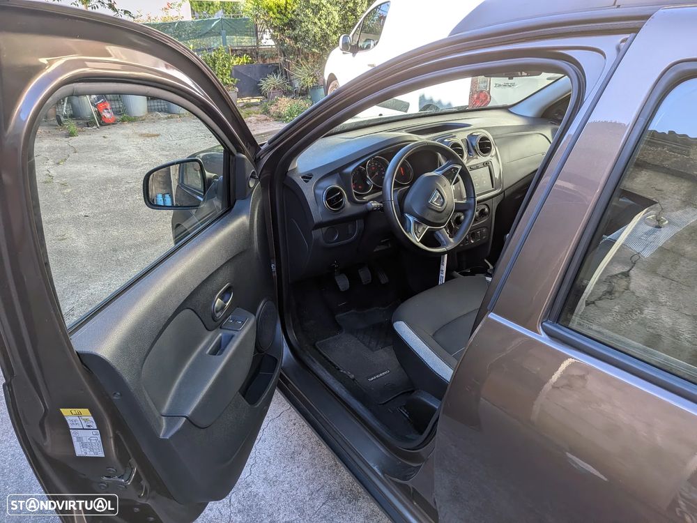 Dacia Sandero Stepway SCe 75 Essential - 8