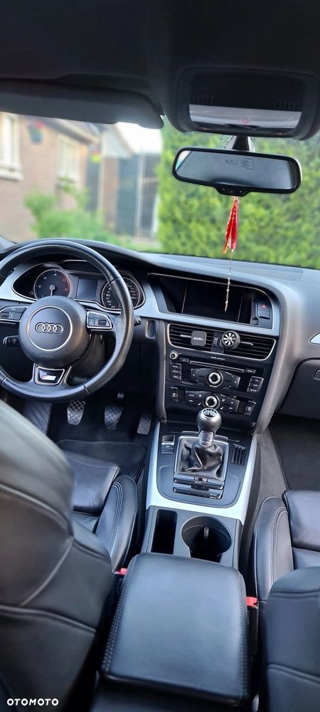 Audi A4 Avant 2.0 TDI DPF clean diesel S line Sportpaket - 26