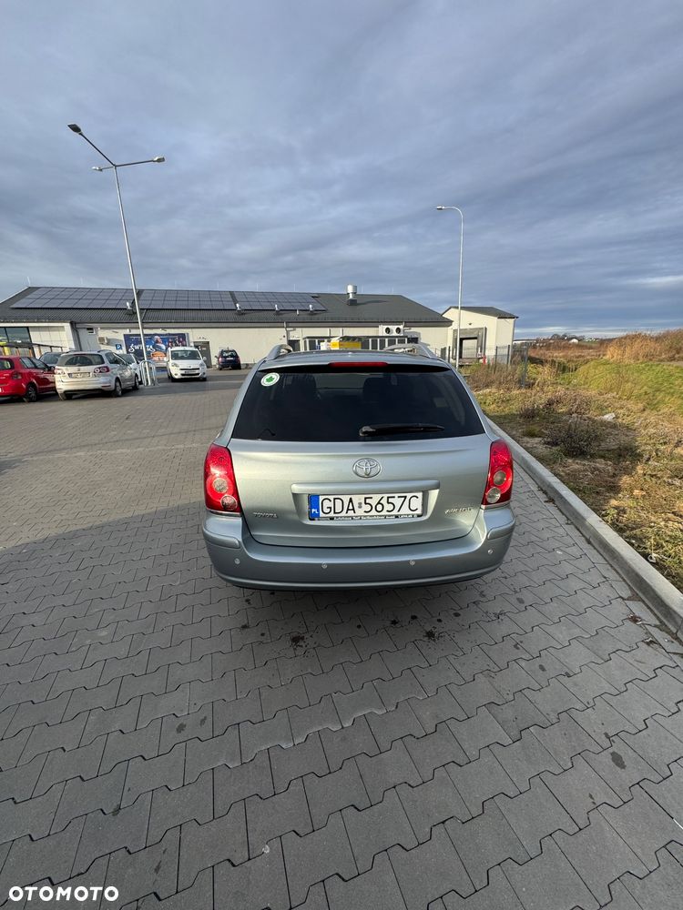 Toyota Avensis 2.0 D-4D Sol plus+NAVI - 4