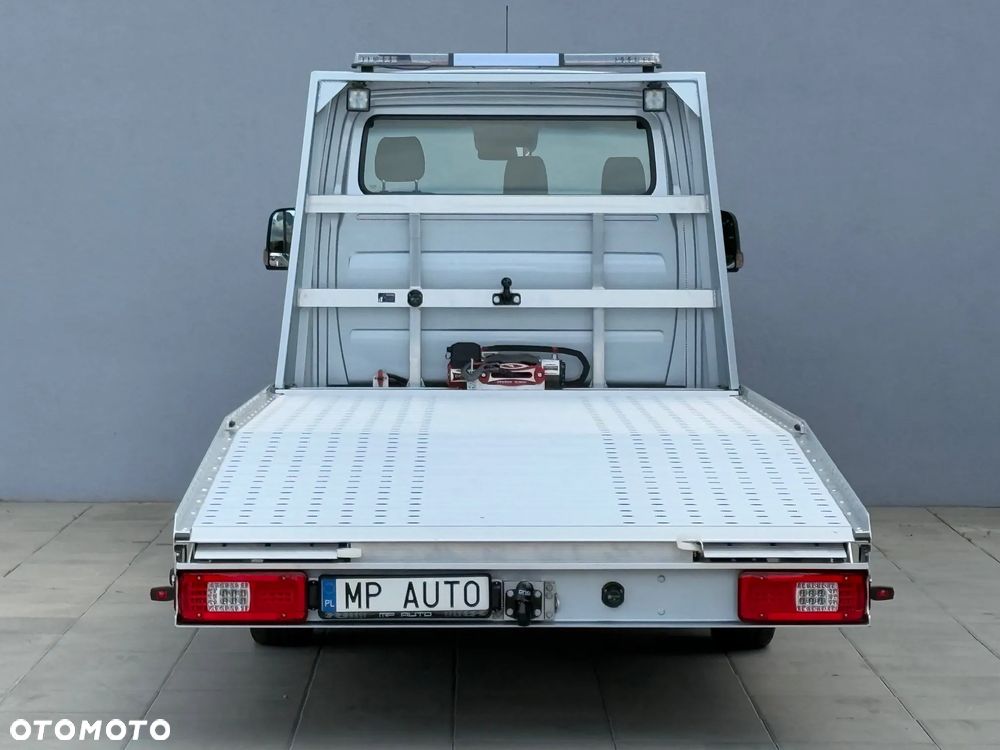 Mercedes-Benz Sprinter - 5