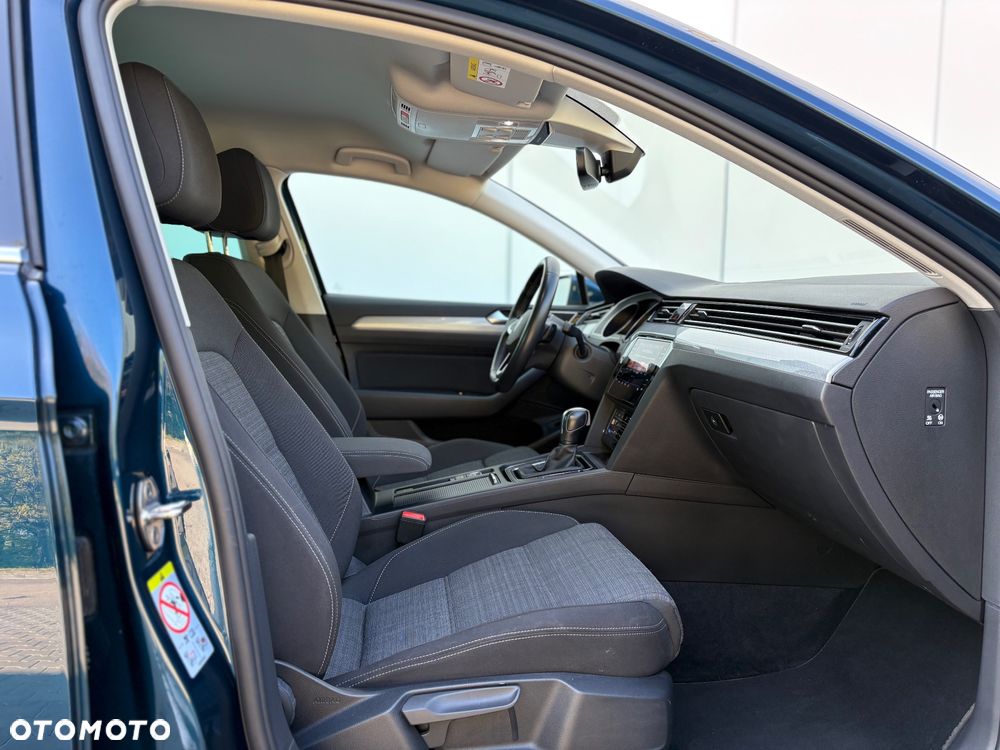 Volkswagen Passat 1.5 TSI EVO Business DSG - 34