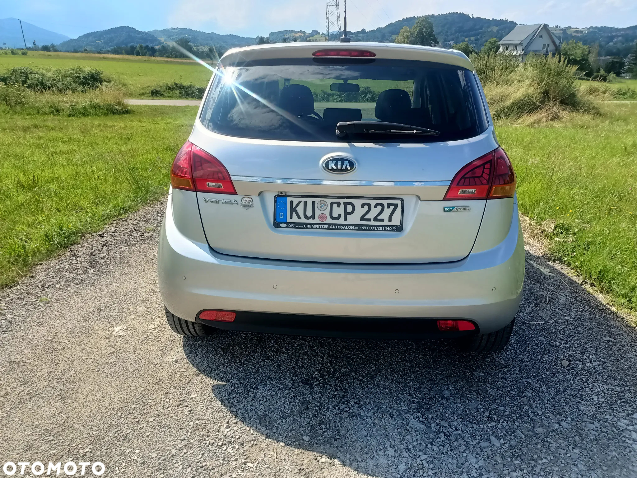 Kia Venga - 4