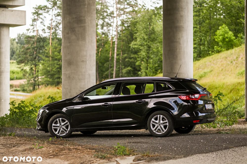 Renault Megane TCe 115 GPF LIMITED - 17