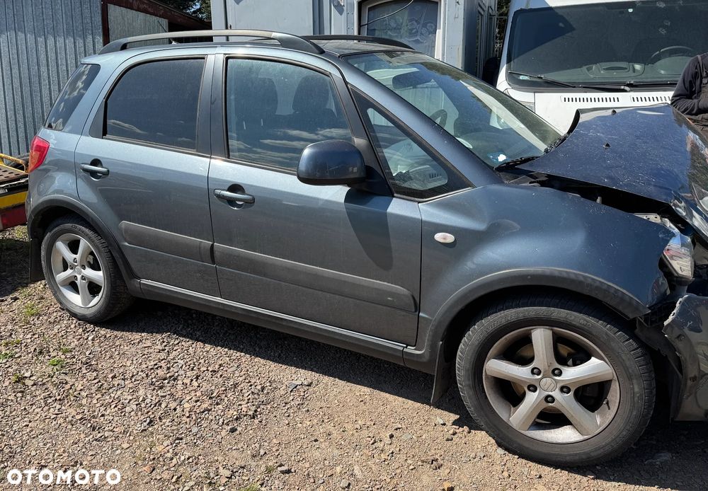 Suzuki SX4 - 5
