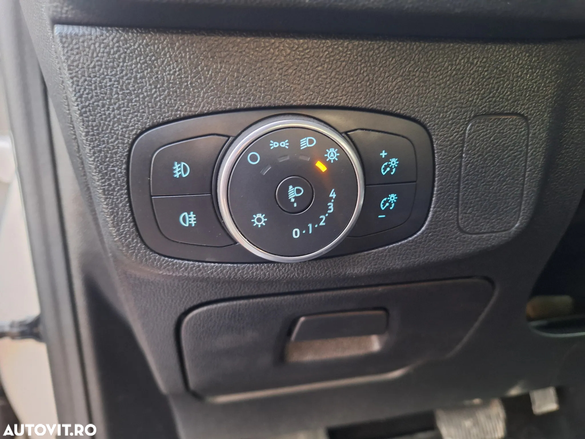 Ford Focus 1.5 TDCi Powershift Titanium - 5