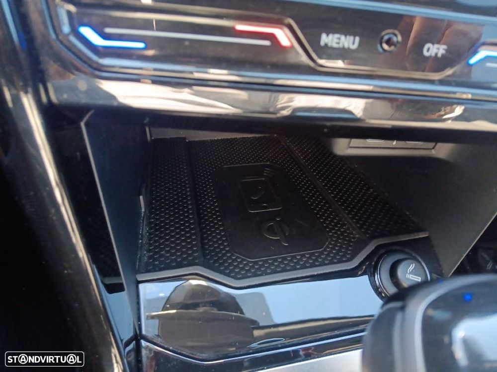 VW T-Roc 2.0 TDI R-Line DSG - 27